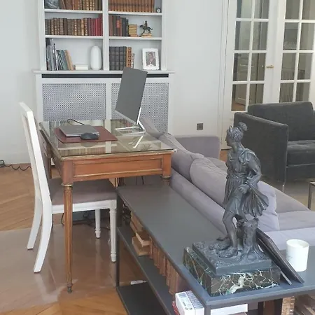 De Standing * Παρίσι