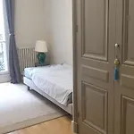De Standing * פריז