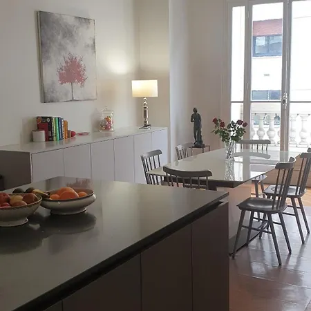 De Standing Lägenhet Paris