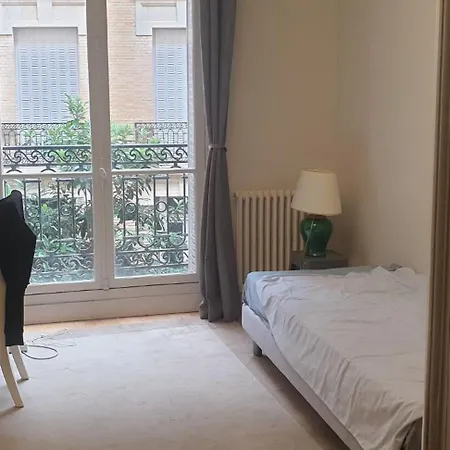 De Standing * Paris