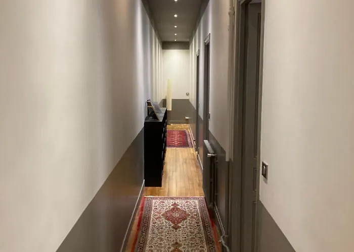 De Standing Apartment *