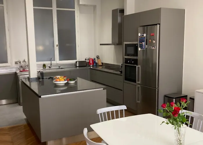 De Standing Apartment Paris